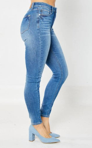 Judy Blue Evelyn High Rise Tummy Control Classic Skinny Denim