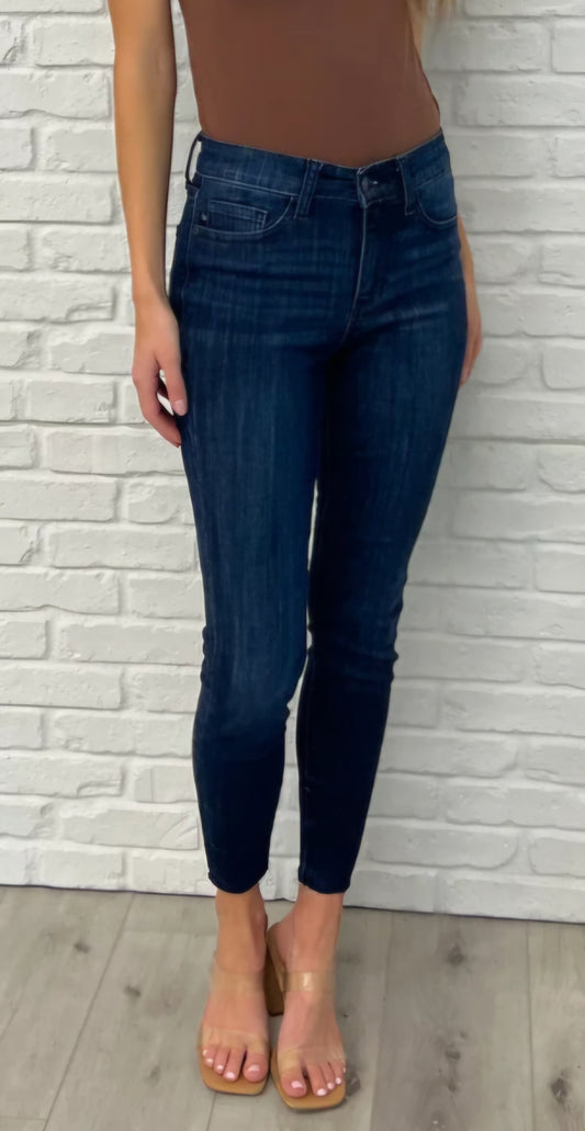 Judy Blue - Fallon Mid Rise
