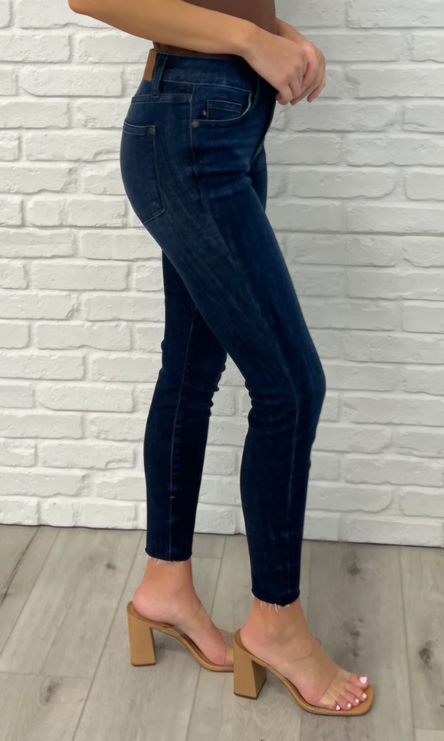 Judy Blue - Fallon Mid Rise
